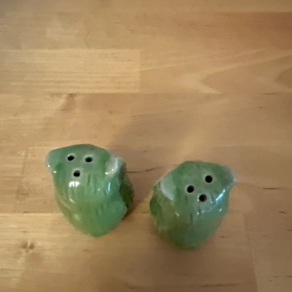 Owl Salt and Pepper ceramic Shakers Vintage Retro